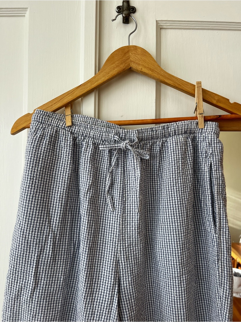 Jennifer Moore Navy and White Seersucker Capris